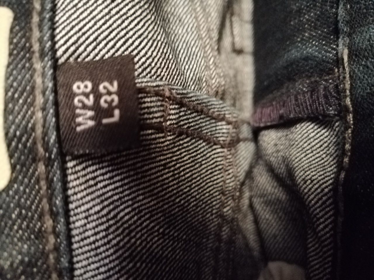 Spodnie proste jeansy kolor granat