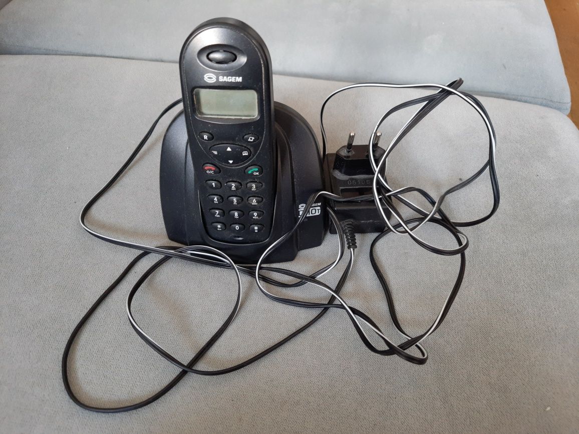 Telefon bezprzewodowy Sagem D10T. Nie wiem czy sprawny z instrukcja