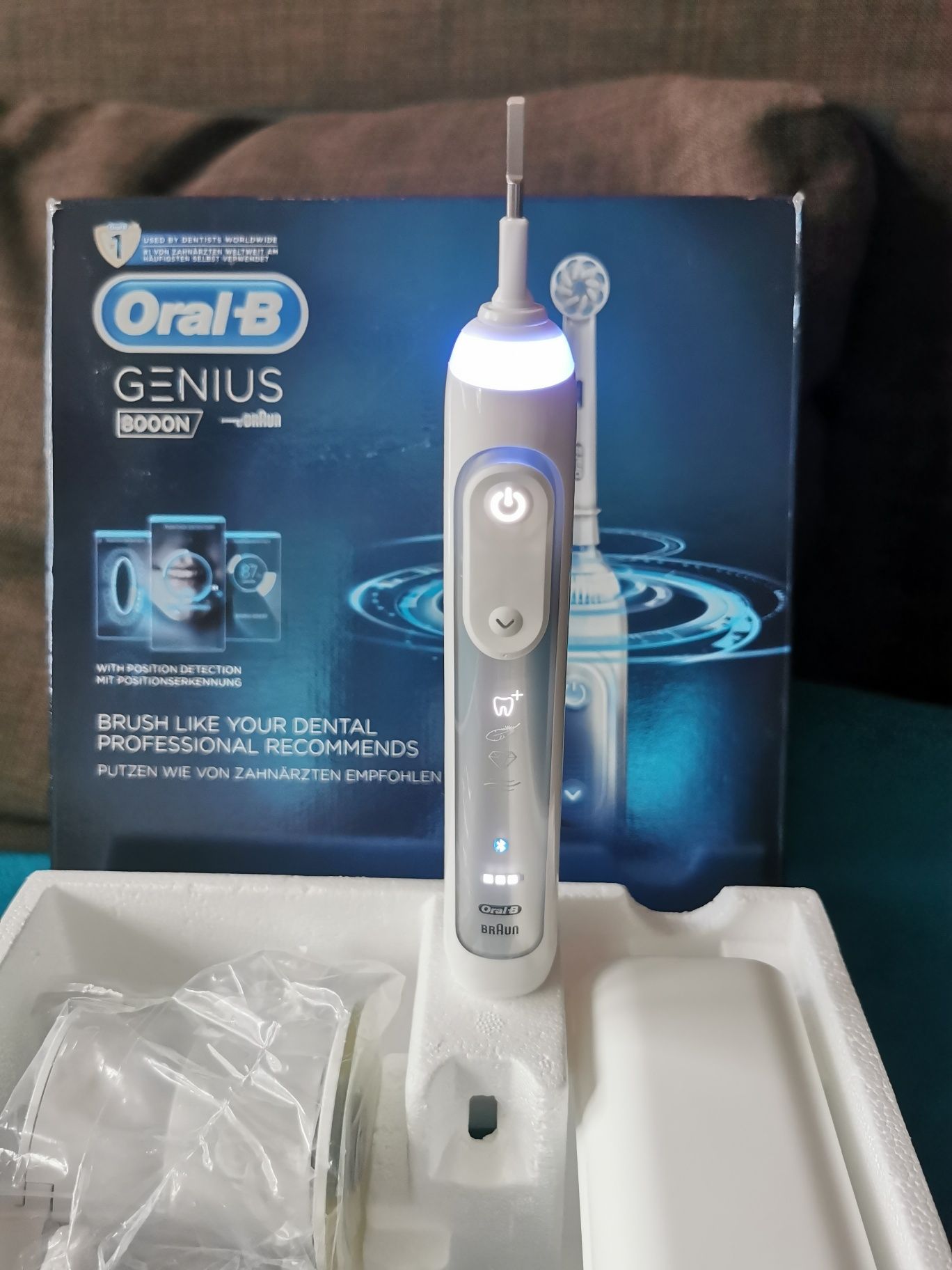 Szczoteczka elektryczna do zębów Oral-B braun genius 8000 zestaw