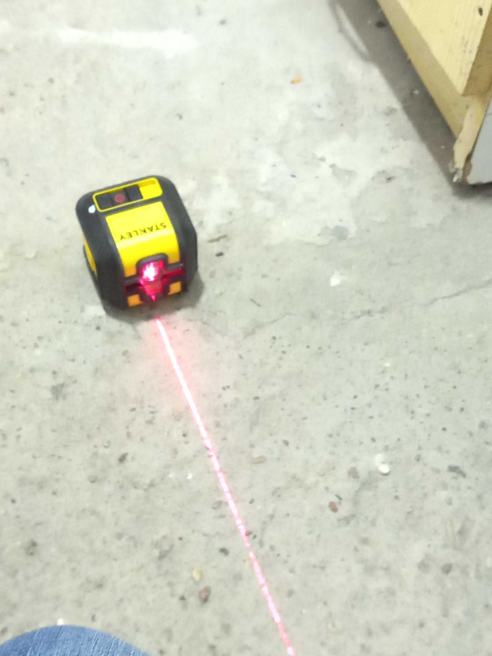 laser krzyżowy STANLEY