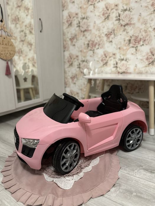 Różowy Samochod na akumulator Audi prezent na gwiazdke swieta roczek
