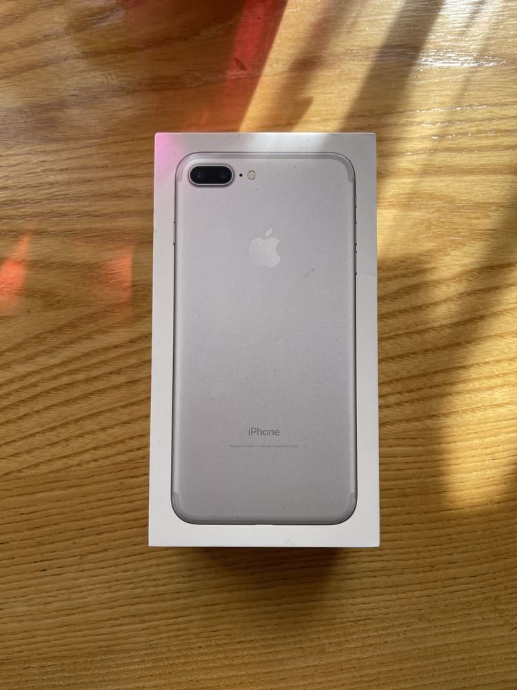 iPhone 7 Plus 32 ГБ идеальное состояние