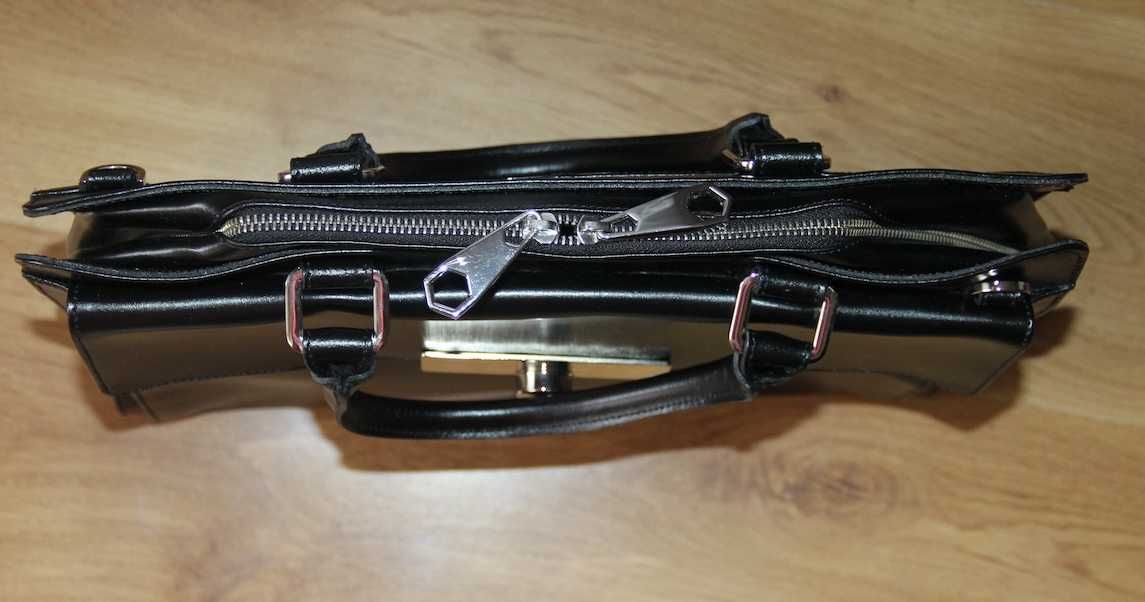simple torebka skóra skórzana czarna laptop wittchen kazar