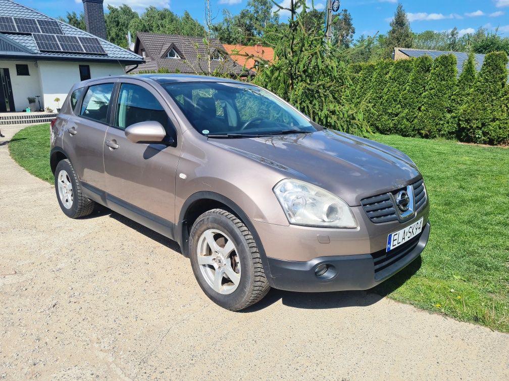 Nissan Qashqai 2.0 Bezwypadkowy, Panorama