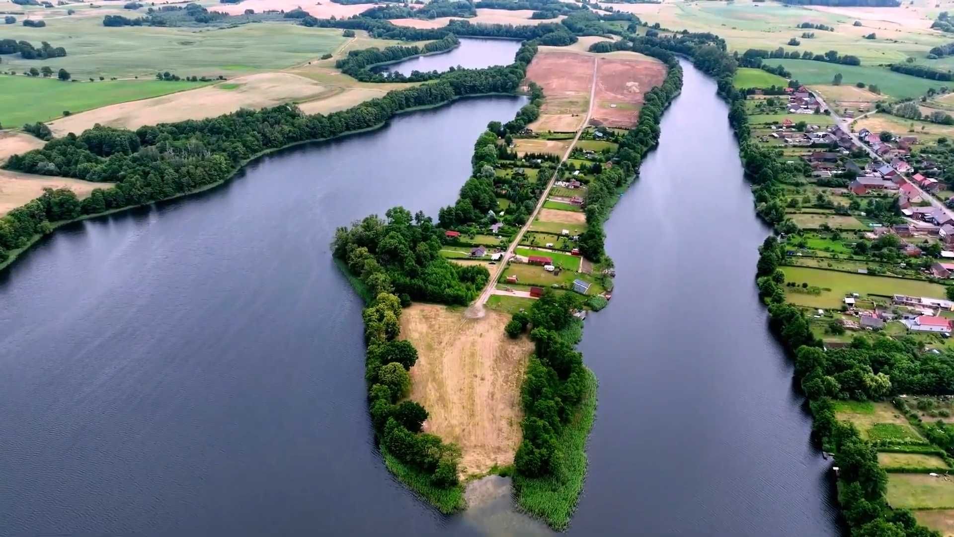 Działka z własną linią brzegową,