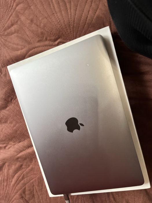 MacBook Pro 13” 2019 / i7 / 16GB RAM / SSD / macOS Sequoia