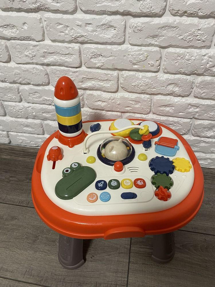 Розвиваючий столик
