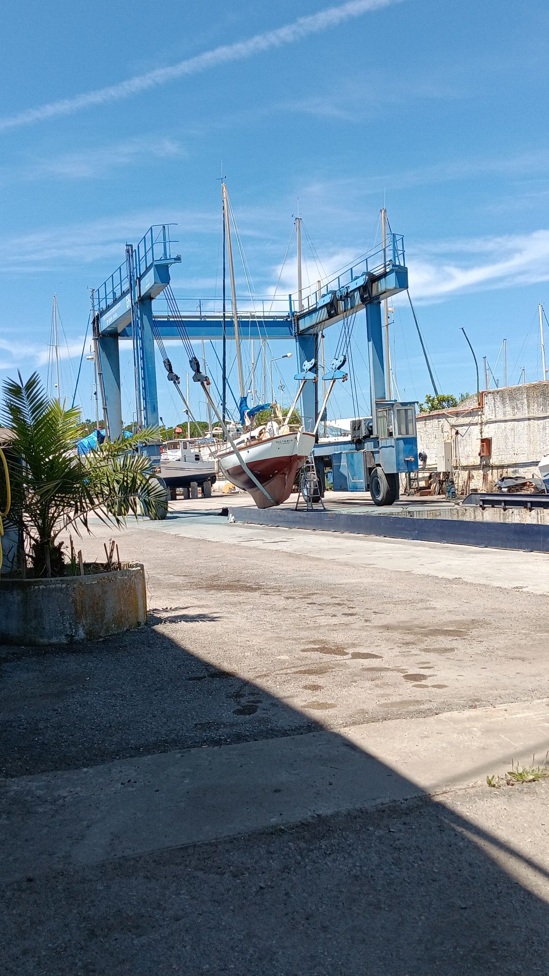 Veleiro Van de Stadt Invicta 26'