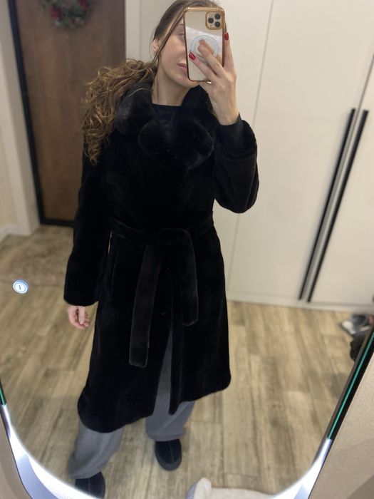 Норкова шуба чорна