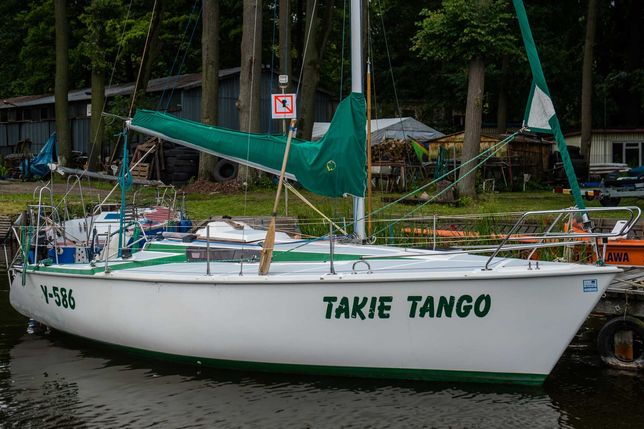 Czarter Jachtu Żaglowego Tango Sport 780 -  Jezioro Jeziorak.