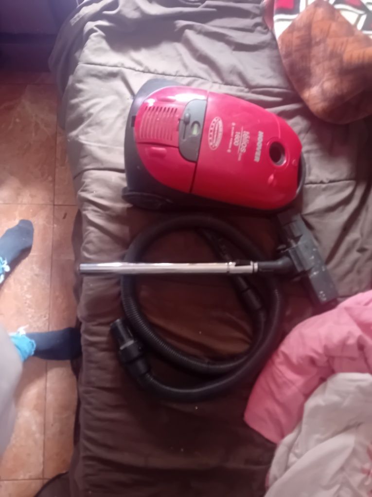 Estou a vender aspirador de marca woover