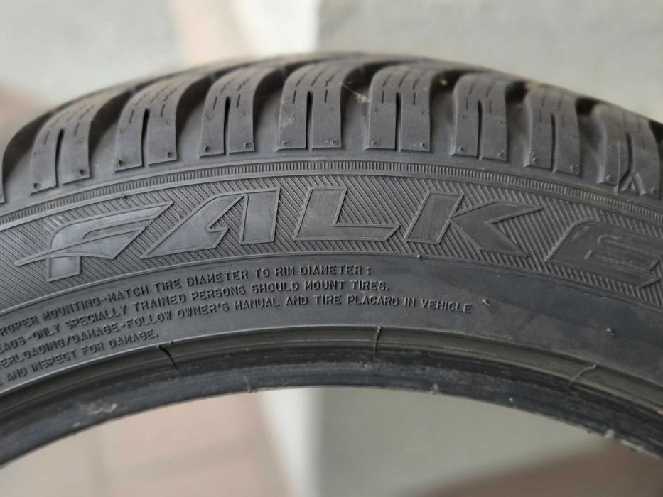 Używane opony zimowe Falken Eurowinter 18" 235/45R18