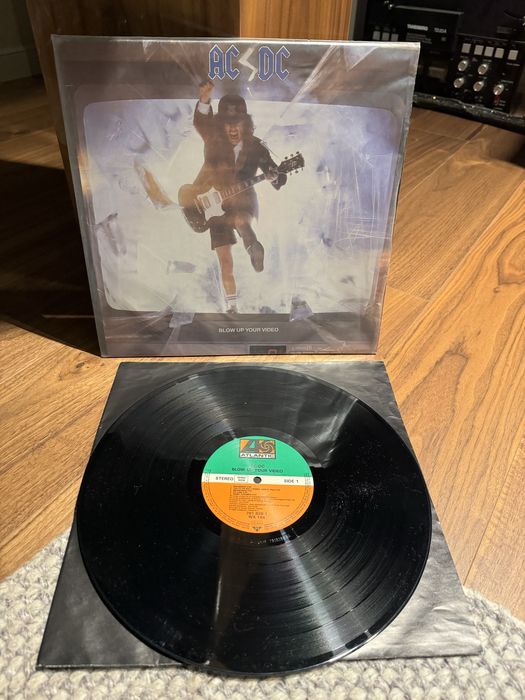 AC/DC - Blow Up your video LP