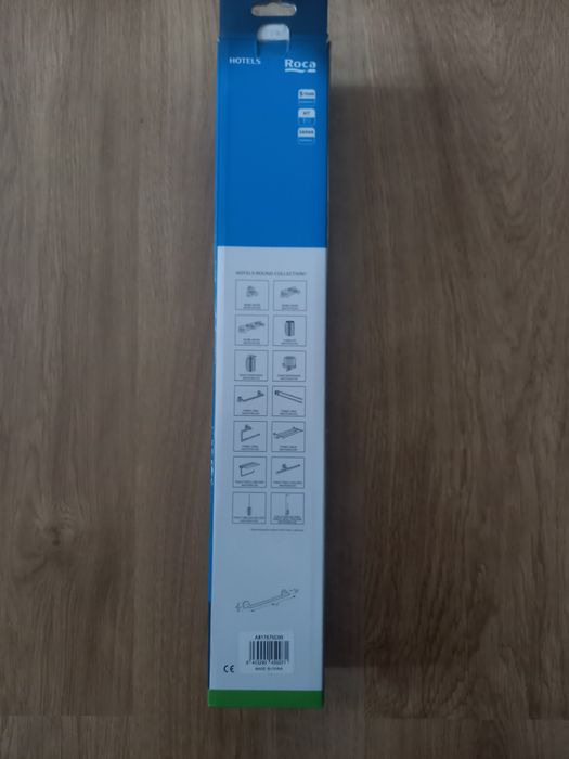 Toalheiro de design reto curto cromado Hotels Round Roca