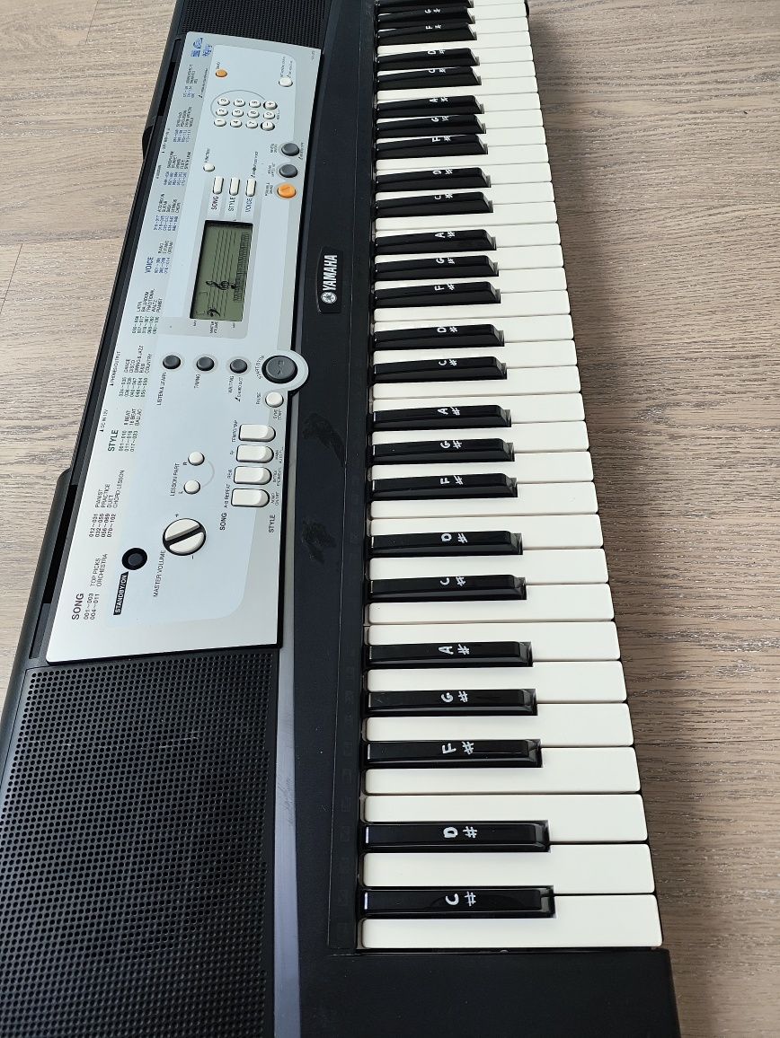 Синтезатор Yamaha YPT-200