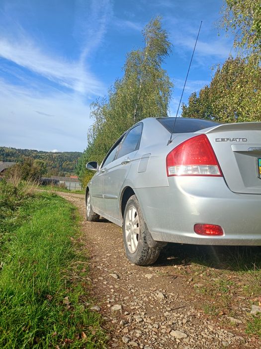 Продам автомобіль kia cerato