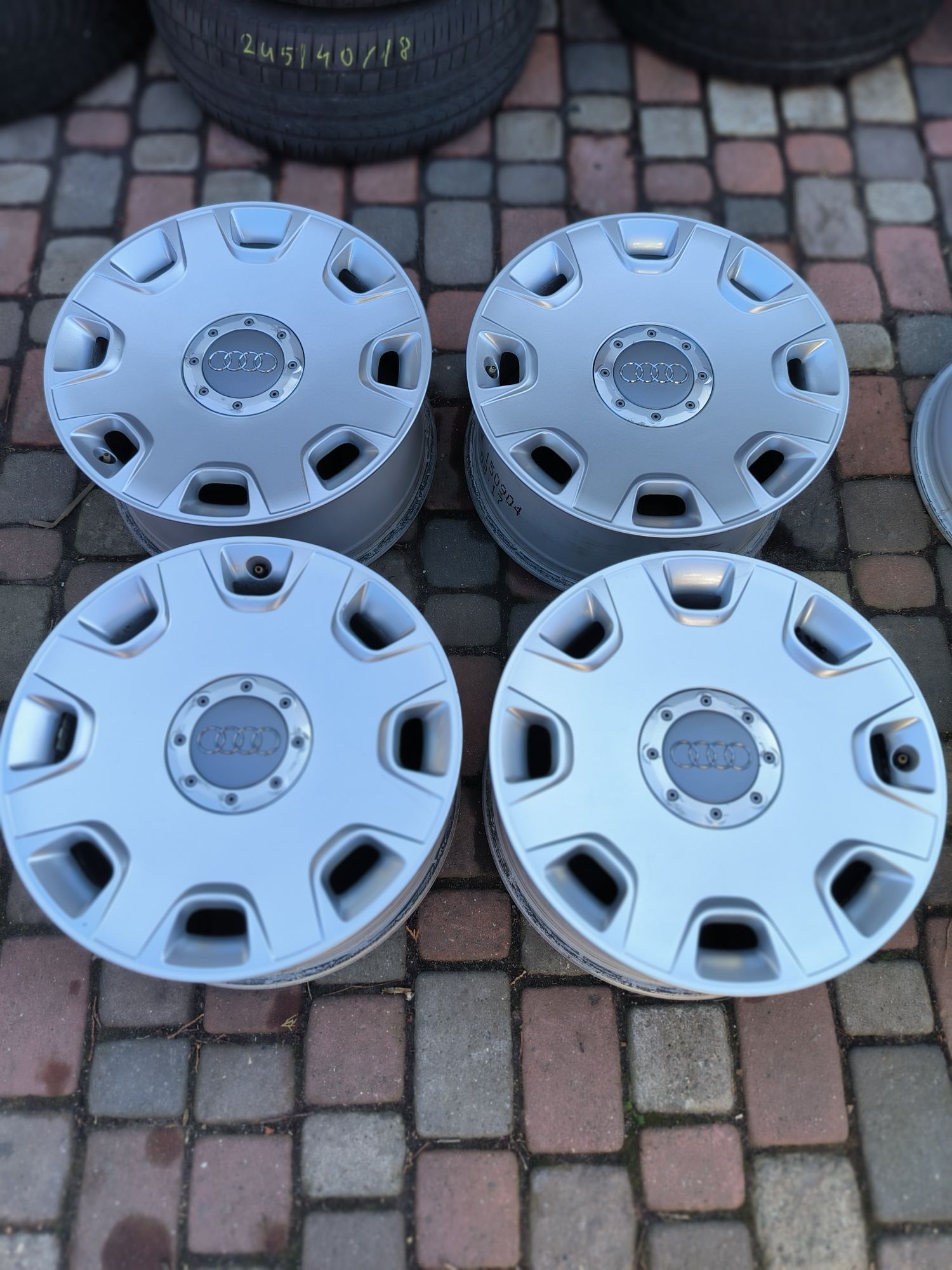 Felgi aluminiowe 17 Audi A4 A6 A8 - 5x112