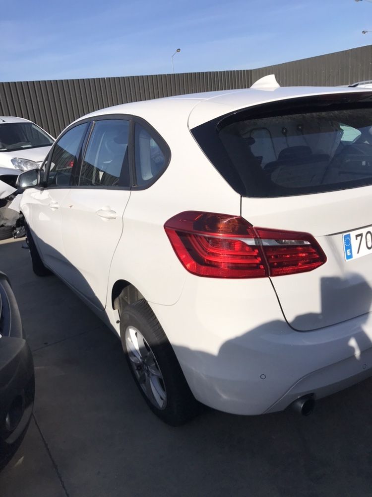 Bmw 218i para peças