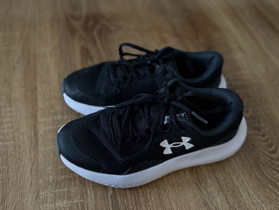 Buty chlopięce Under Armour, rozm.36