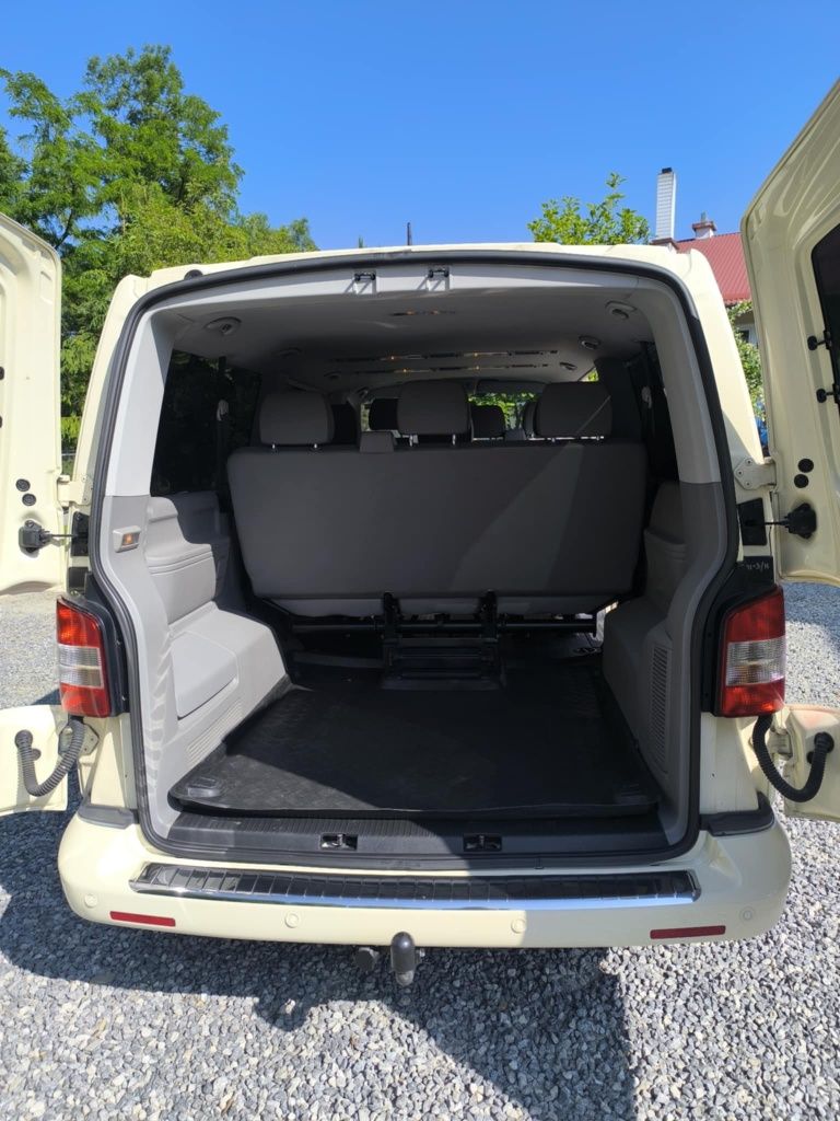 VW Caravelle T5 long