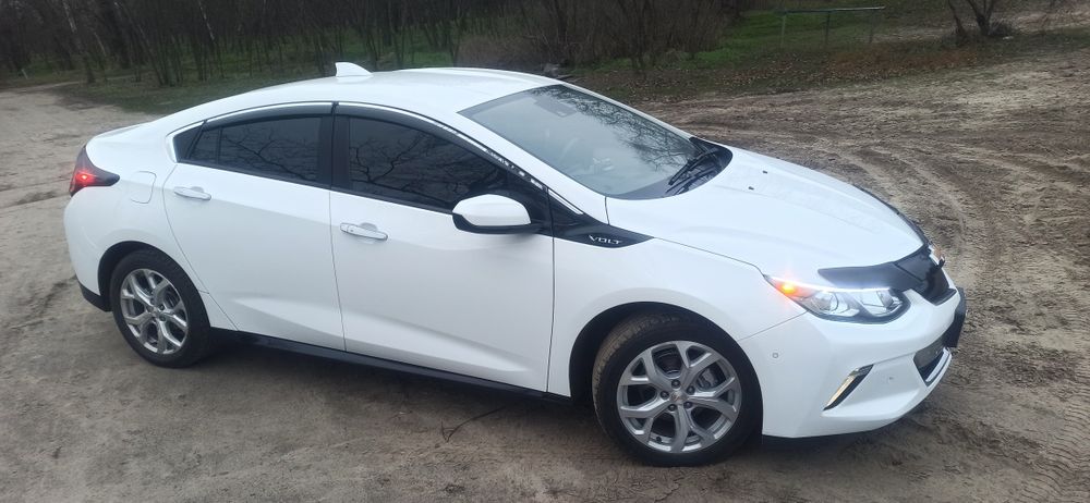 Шевроле вольт 2 Premier 2018