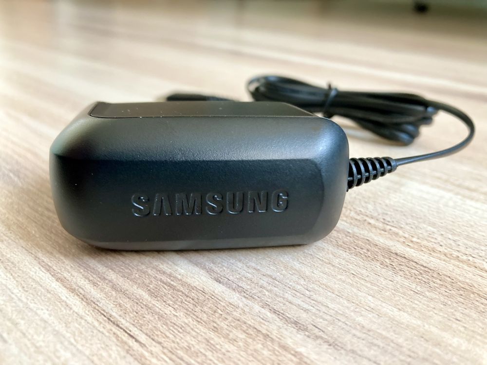 Oryginalna ładowarka Samsung ЕТАЗUЗ0ЕВЕ 0.55A