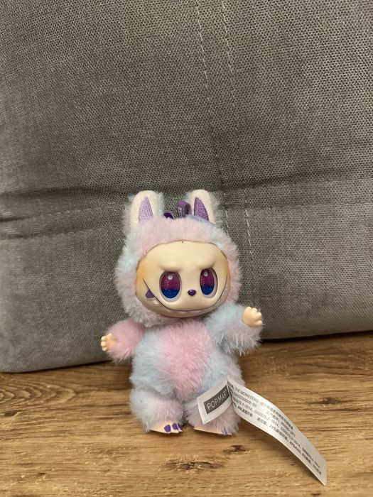 Лабубу іграшка кольорова