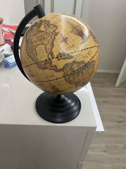 Глобус для інтерʼєру кімнати, кабінету, офісу