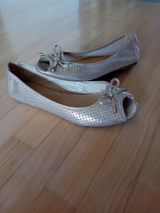 Buty damskie baleriny złote