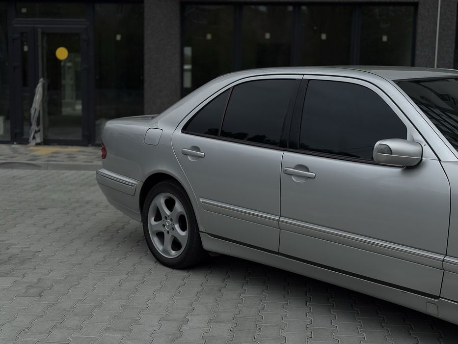 Mercedes-Benz W210 E320 4matic