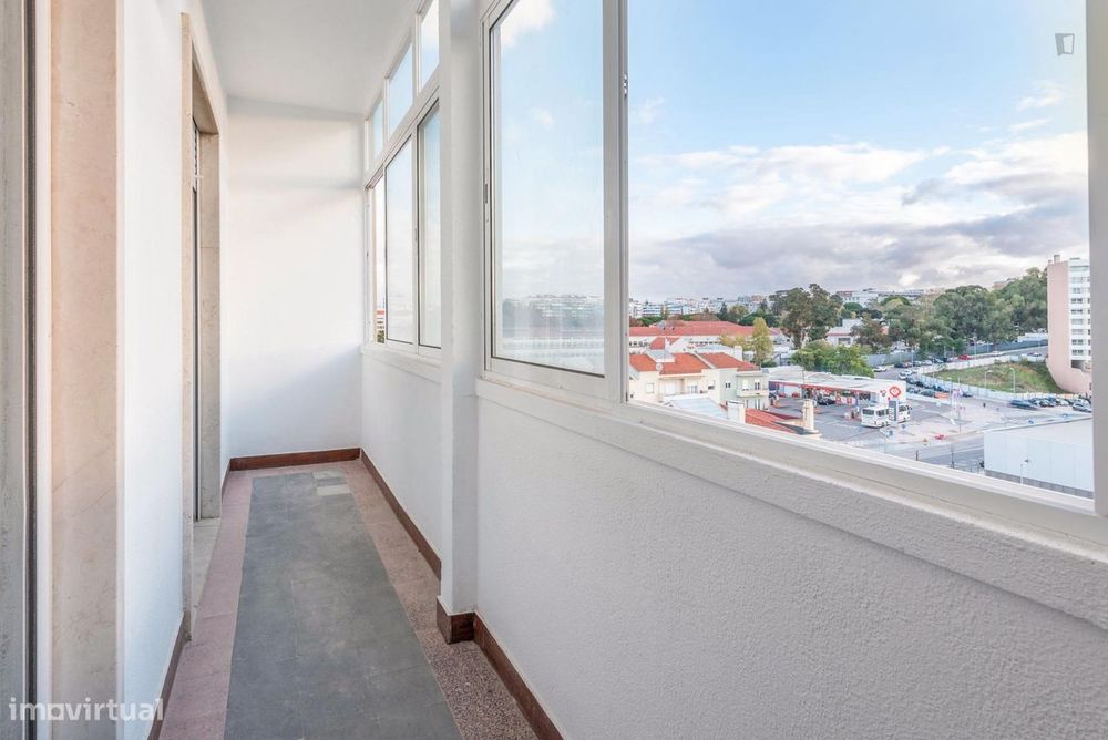 455725 - Quarto com cama de casal, com varanda...