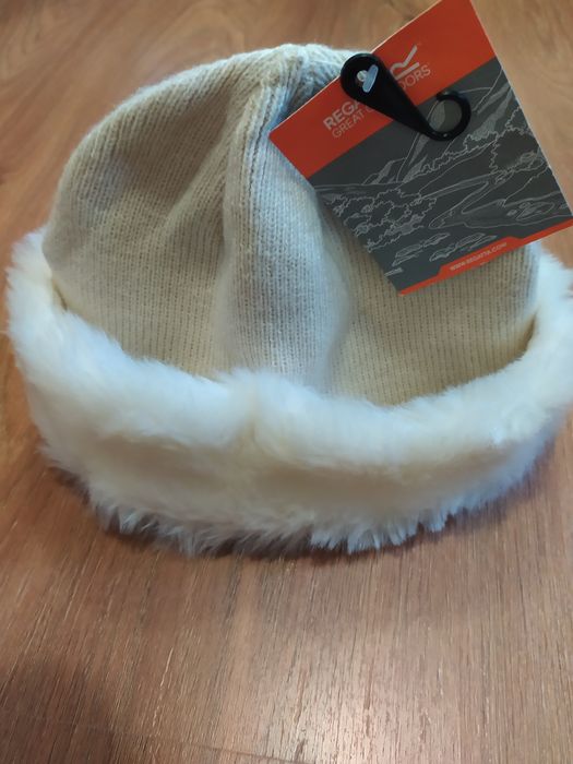 Нова шапка жіноча зимова Regatta розмір L-XL