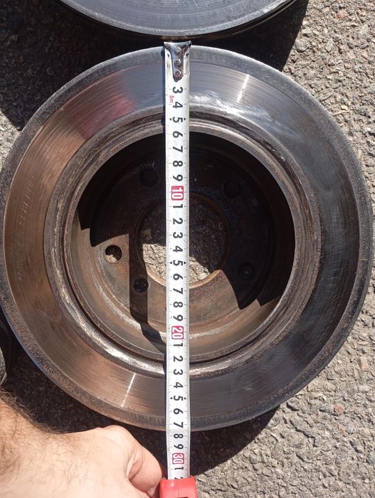 Продам задні тормозні диски на е46 (176мм)