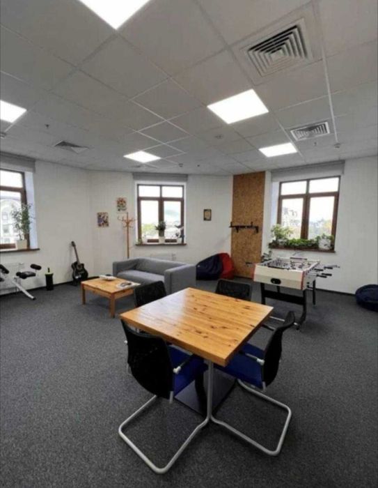 Без %. Бізнес-центр. Окремий поверх. 1240м. Поділ. Контрактова площа