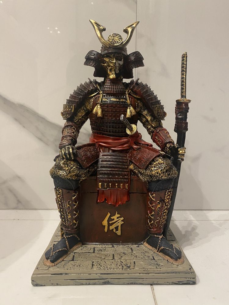 Samurai figurka z żywicy