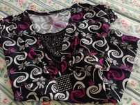 Pulseira com pedra lilás + Blusa nova estampada L/XL