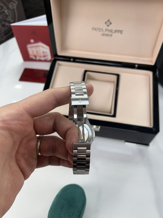 Годинник Patek Philippe Nautilus 40mm Silver Brown