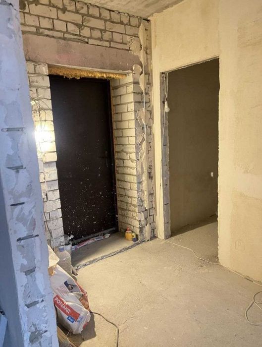 ЖК Радужный, Продам 1 ком квартиру пл 40м2, этаж 4/9ти! Начат ремонт!A