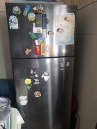 холодильник большой Samsung и новый Liebherr