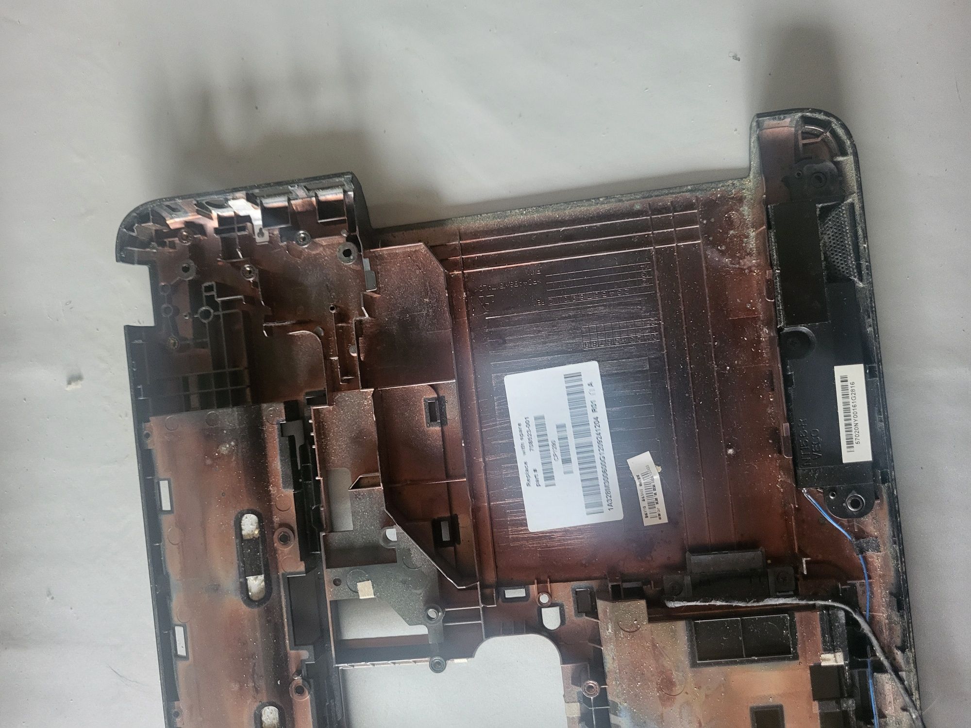 Sprzedam dolną obudowę do Laptopa HP COMPAQ CQ58