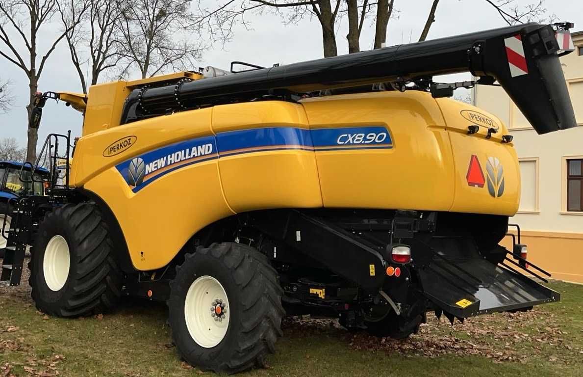 Kombajn zbożowy New Holland CX8.90