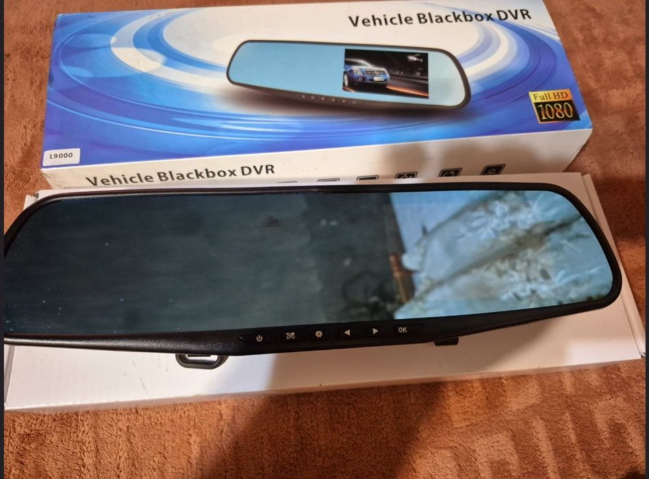 Видеорегистратор с зеркалом, новый.