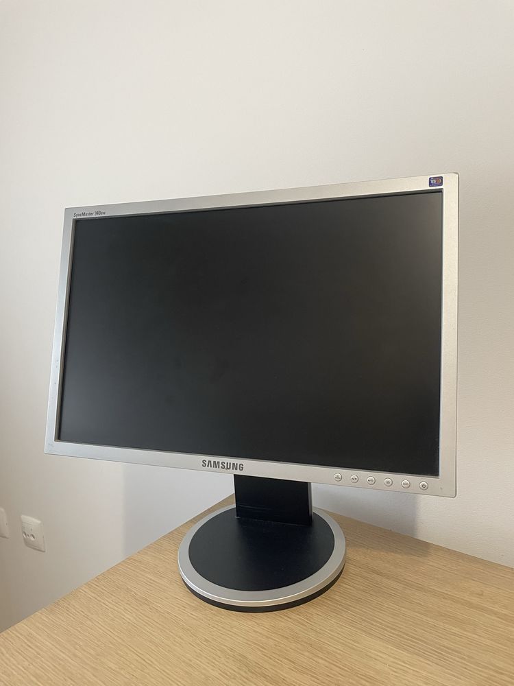 Samsung syncmaster 940bw