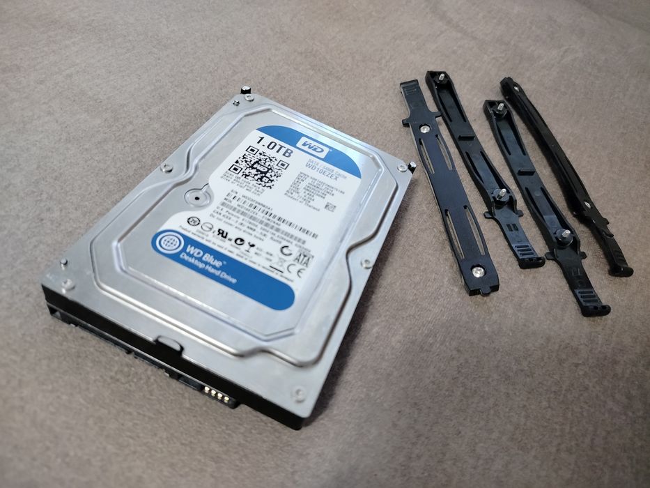 Жёсткий диск на 1.0 Tb  WD Blue WD10EZEX