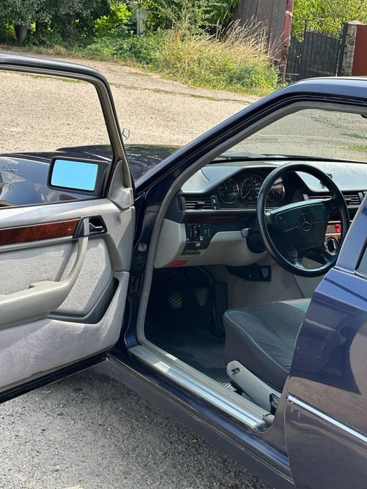 Mersedes-Benz E-Class 1995