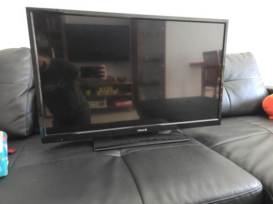 TV LED 32" perfeito estado