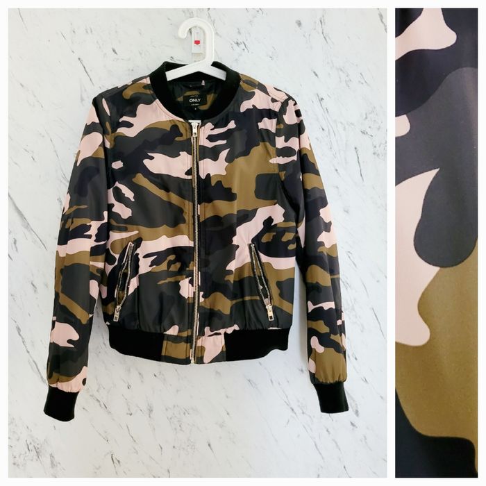 Krótka kurtka S bomberka bejsbolówka przejściowa pastelowe moro cameo