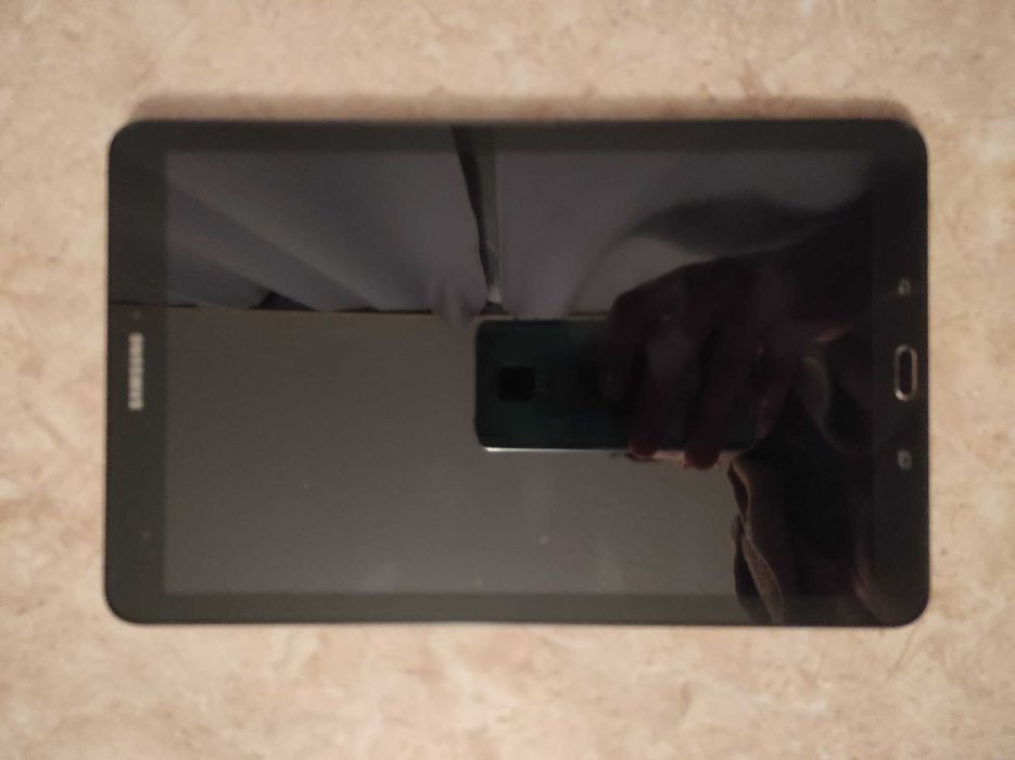 Laptop Samsung SM t560