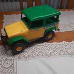 Samochód jeep   duży 25cm
