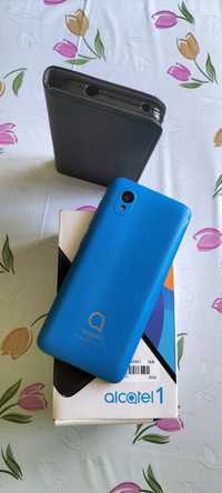 Alcatel 1 wraz z etui